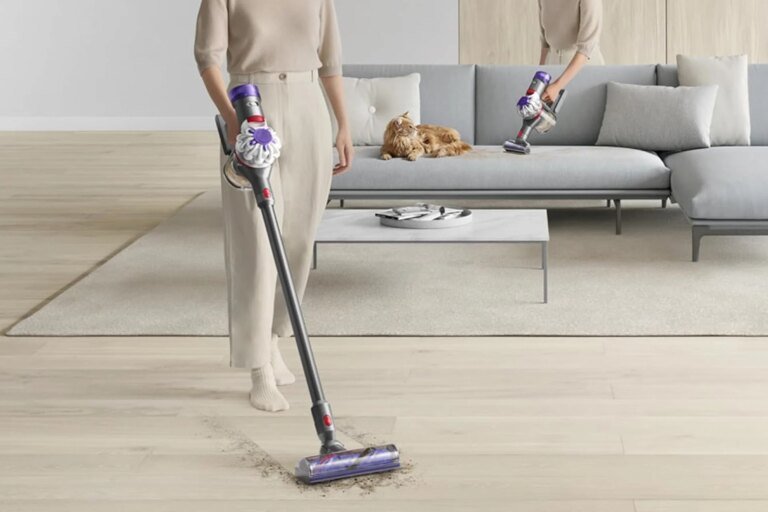 Dyson Has V11 Vacuum Black Friday Leftovers, Now Near Zero Profit to Clear Stock for Cyber Monday
