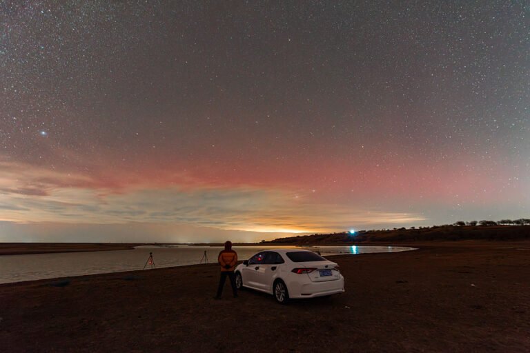 Latest science news: Stranded astronaut return | New Glenn again | Auroras light up the skies