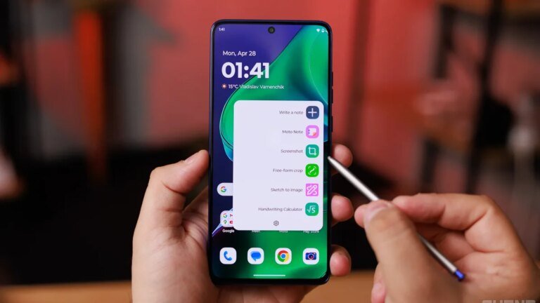 The Moto G Stylus (2025) is flying off the shelves after a $100 discount