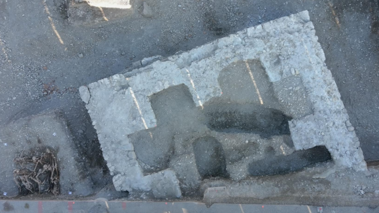 450-year-old gallows that hanged and displayed up to 8 people at once discovered in France