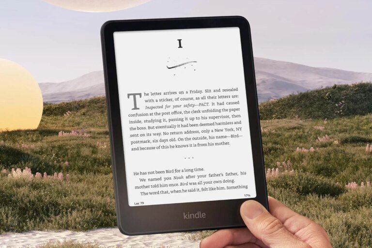 Amazon Goes Clearance on E-Readers, Kindle Paperwhite Signature Edition (32GB) Hits an All-Time Low