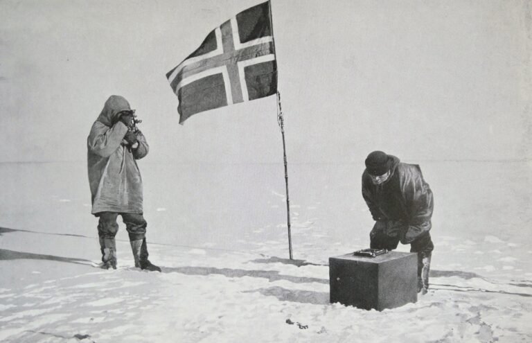 Science history: Norwegian explorer wins the treacherous race to the South Pole, while British rival perishes along with his crew — Dec. 14, 1911