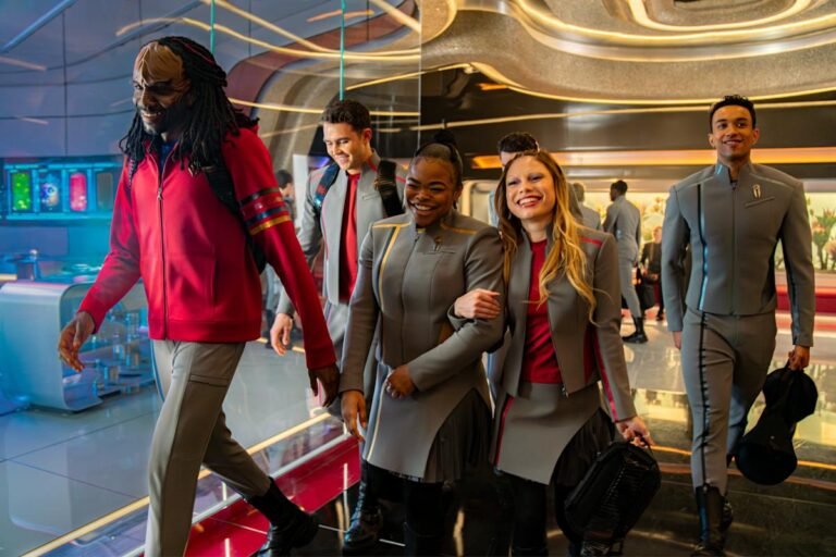 Starfleet Academy deftly balances teen drama with intergalatic intrigue