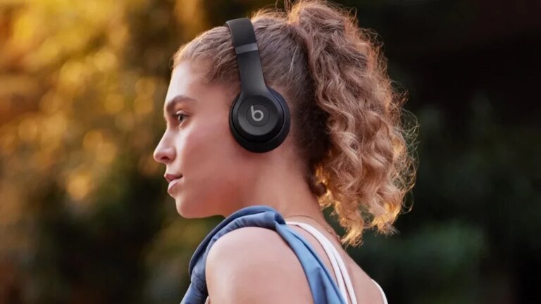 Beats Solo 4 offer up to 50 hours of playtime and are impossible to resist at 35% off