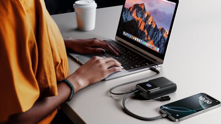 Compact size, hyper power: the Iniu P63 can charge a laptop!