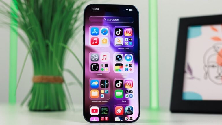 Smartphone displays are heading two different ways due to the iPhone, which one will you choose?