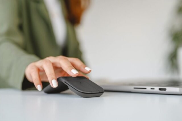 Logitech’s foldable mouse is for people who refuse to carry a mouse with them
