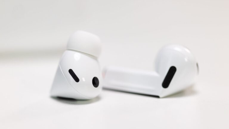 The Galaxy Buds 3 Pro are a dream come true at 44% off